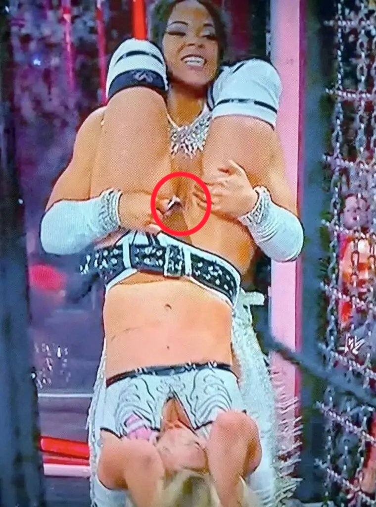 Liv Morgan keeps that kitty shaved for real it seems