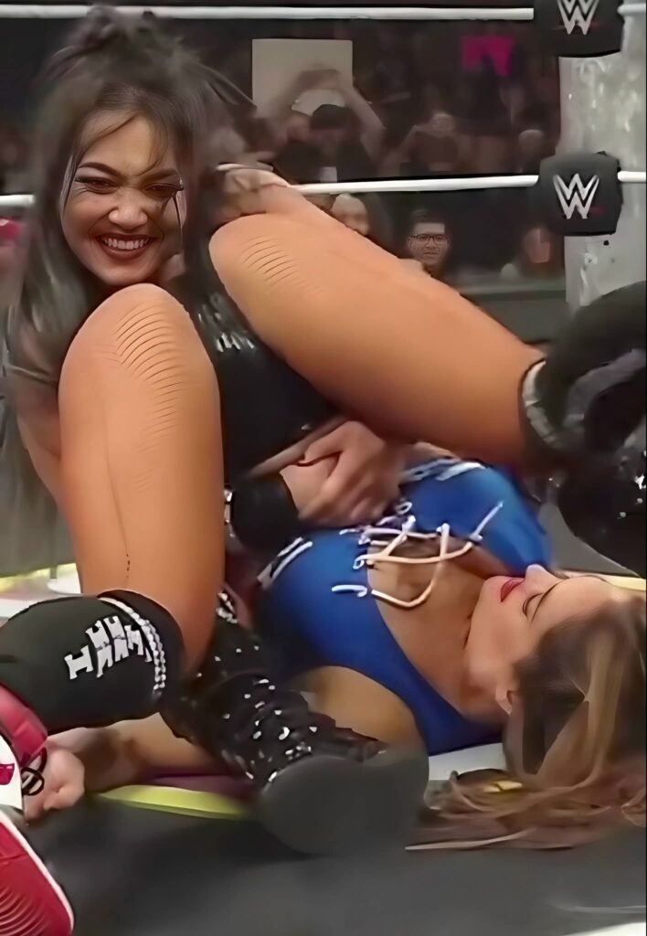 Roxanne Perez & Raquel Rodriguez pick up a clean win over Stephanie Vaquer & Nikki Bella! 🔥👏 Roxanne pins Nikki to seal the victory!