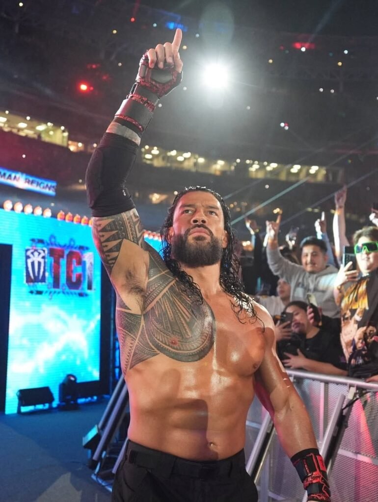 No Can Match His AuRa 🖤☝🏻 #RomanReigns