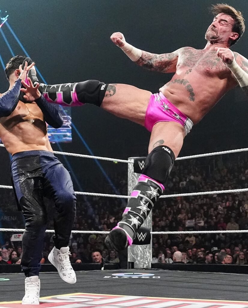 Finn Bálor challenged CM Punk for the World Heavyweight Champio➡️