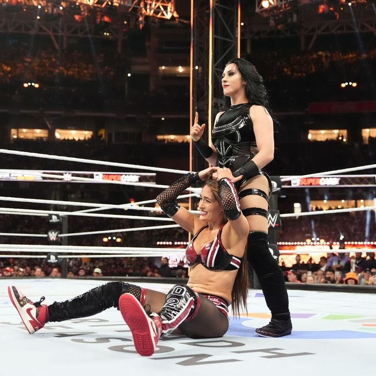 Strength Meets Defiance 🔥 Liv Morgan Refuses to Break Against Raquel Rodriguez