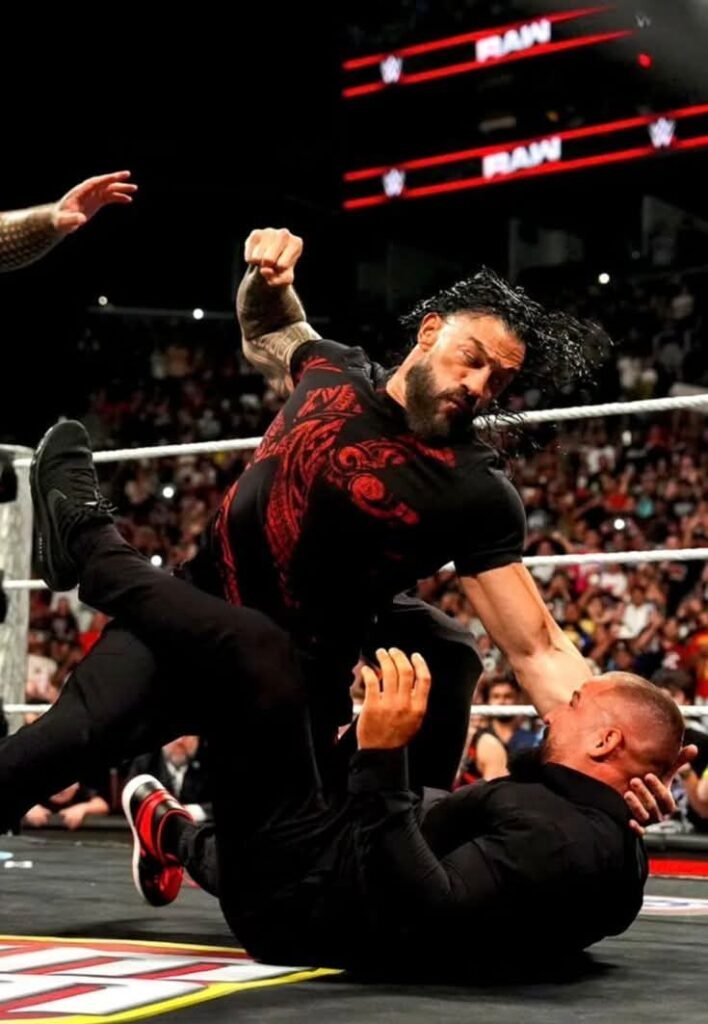 Power and dominance in the ring 💥 The Tribal Chief showing who is the boss!Like 👍 Comment 💬 Share 🔄 Send a ⭐ gift if you’re a real fan!