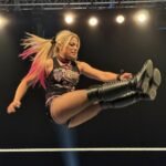 Alexa Bliss looked so strong at the latest house show😍